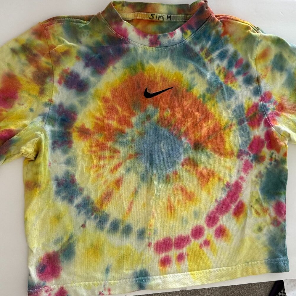 Nike Tie Dye The Nike Tee Size M